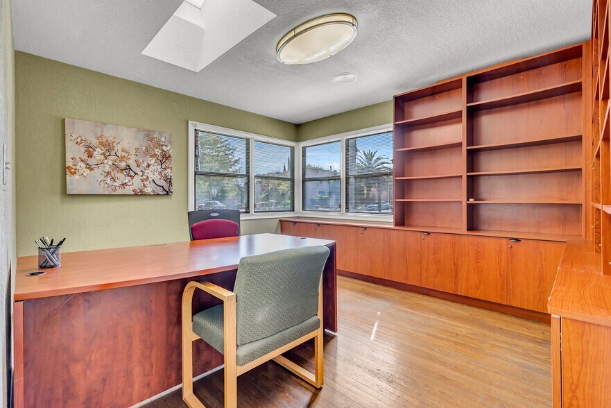 More Photos Of 2291 Pacheco St, Concord Medical For Lease