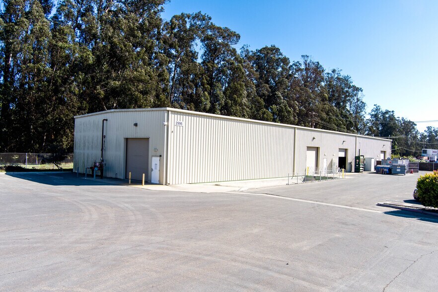 More Photos Of 2996 Industrial Pky, Santa Maria Warehouse For Lease