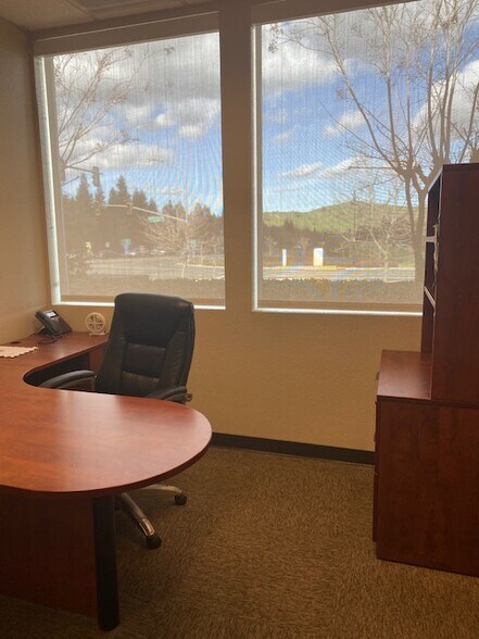 More Photos Of 3700 Hilborn Rd, Fairfield Medical For Sale