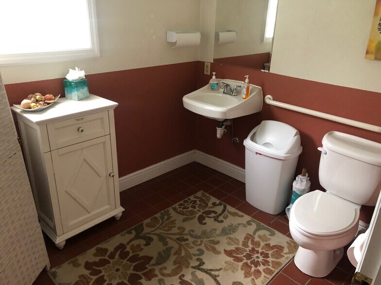 More Photos Of 195 Crowe Ave, Mars Office For Sale