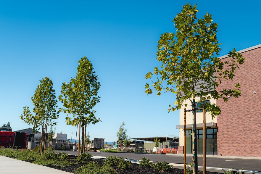 More Photos Of 285 Nagareda Dr, Gilroy Warehouse For Lease