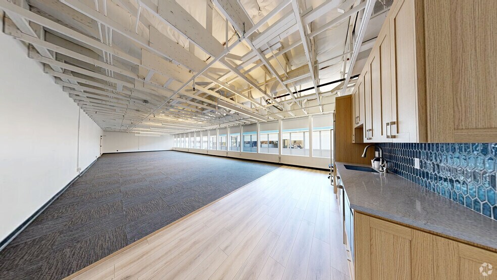 Photo of 2nd Floor Ste 831 Mitten, 215