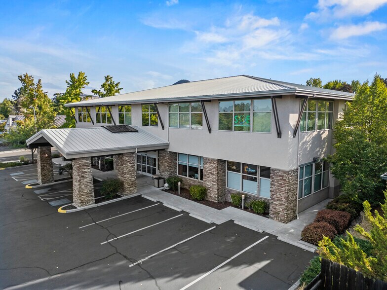 More Photos Of 2924 Siskiyou Blvd, Medford Medical For Sale