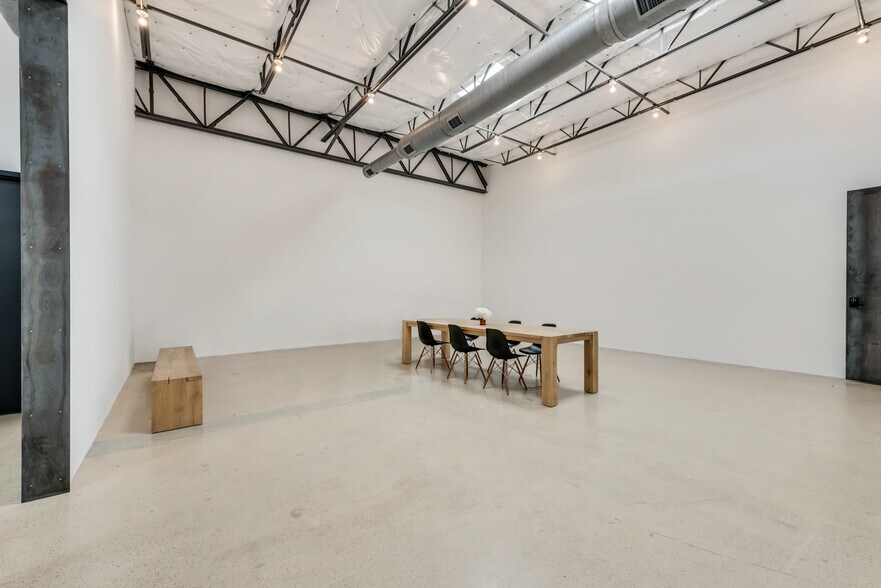 More Photos Of 1380 River Bend Dr, Dallas Loft Creative Space For Lease