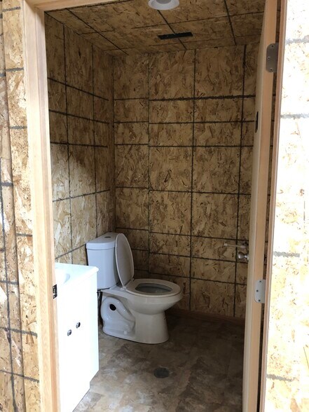 More Photos Of 208 W Front St, Alda Storefront Retail Office For Lease