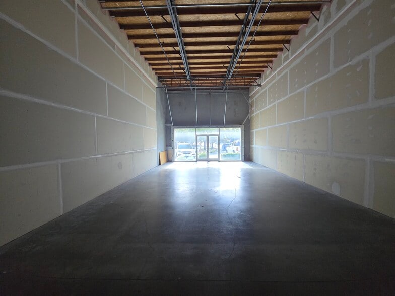 More Photos Of 7500 Arroyo Cir, Gilroy Light Distribution For Sale