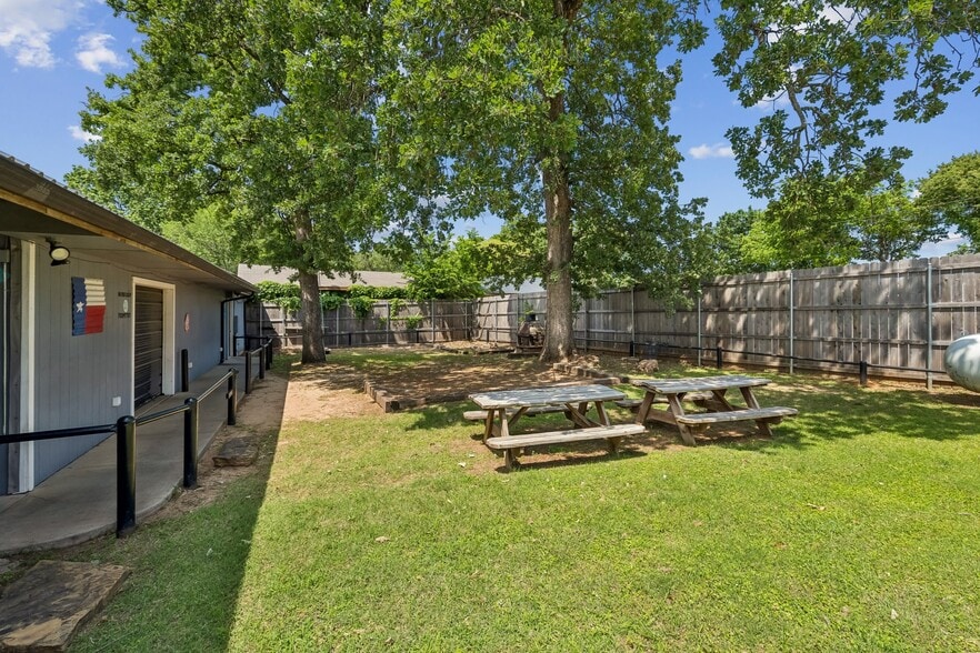 More Photos Of 8848 Soldier Creek Rd, Kingston Hotel For Sale