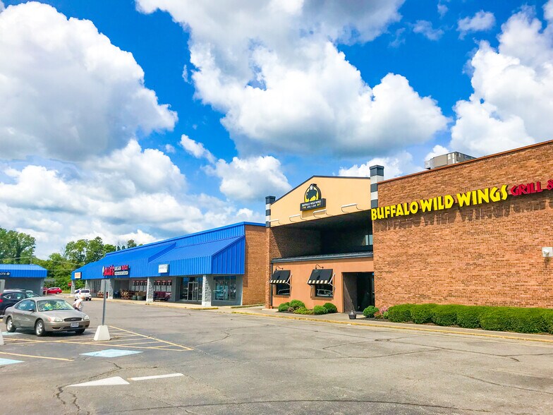 More Photos Of 1185-1259 N Memorial Dr, Lancaster General Retail For Lease