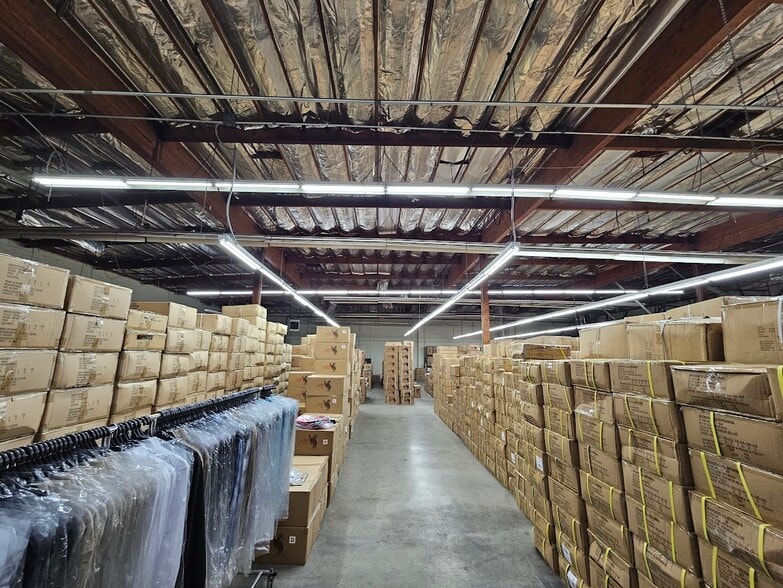 More Photos Of 1125 E 14th St, Los Angeles Warehouse For Sale