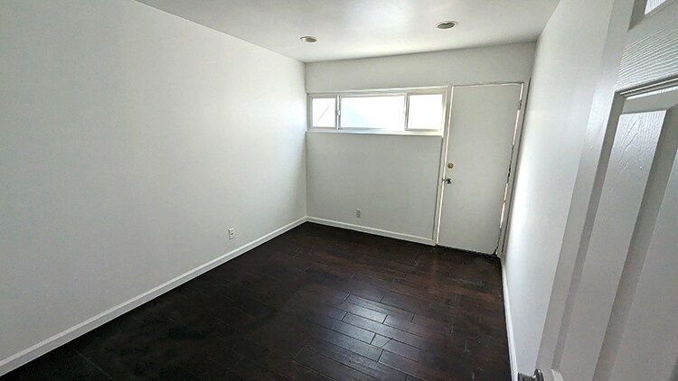 More Photos Of 14432-14434 Gilmore St, Van Nuys Medical For Sale