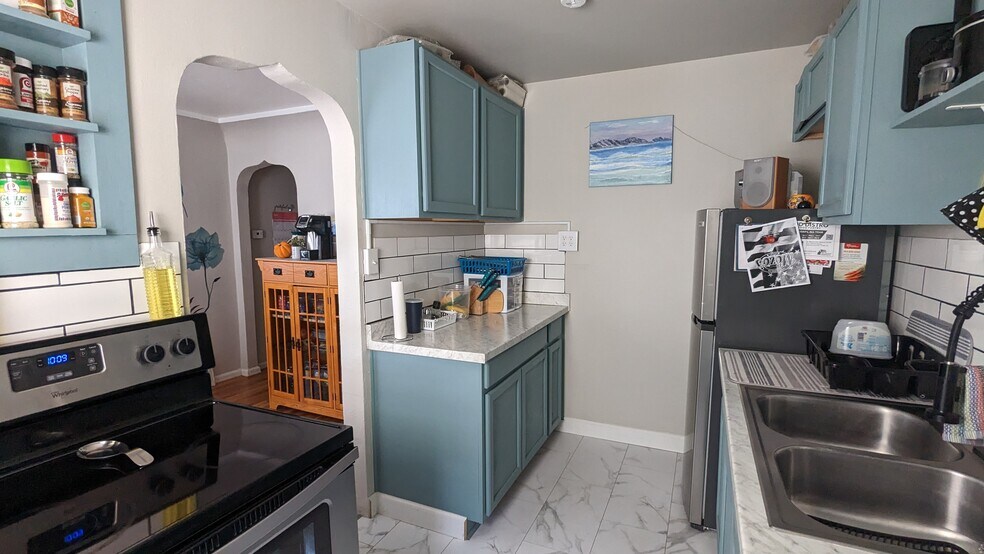 More Photos Of 431 W Grant Ave, Pueblo Apartments For Sale