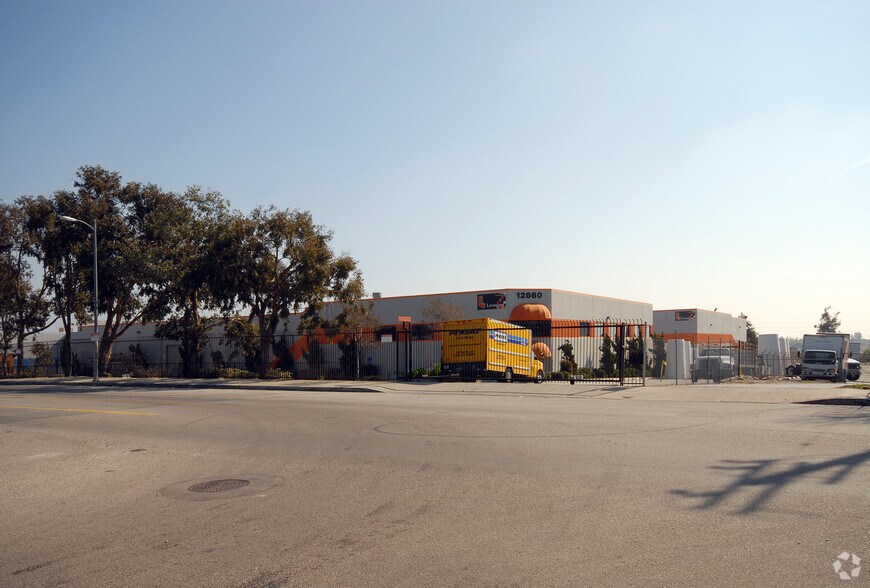 More Photos Of 12660 Branford St, Pacoima Warehouse For Lease