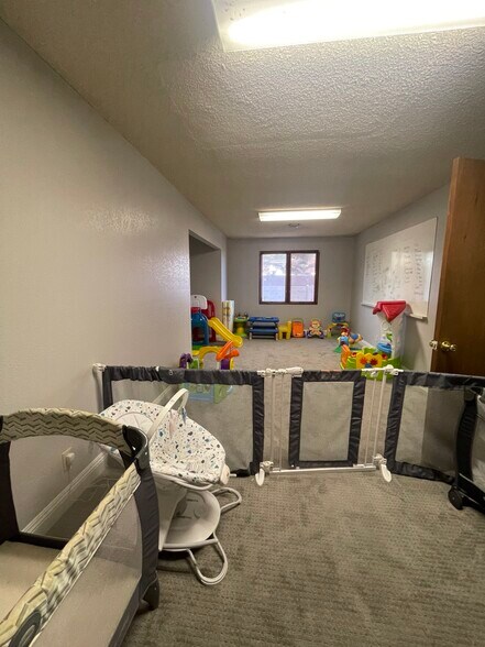 More Photos Of 2675 Westwind Rd, Las Vegas Specialty For Sale