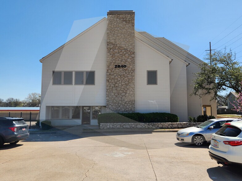 Primary Photo Of 2840 E 51st St, Tulsa Medical For Lease