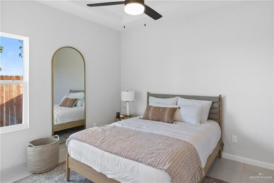 More Photos Of 519 Coves Ln, Weslaco Apartments For Sale