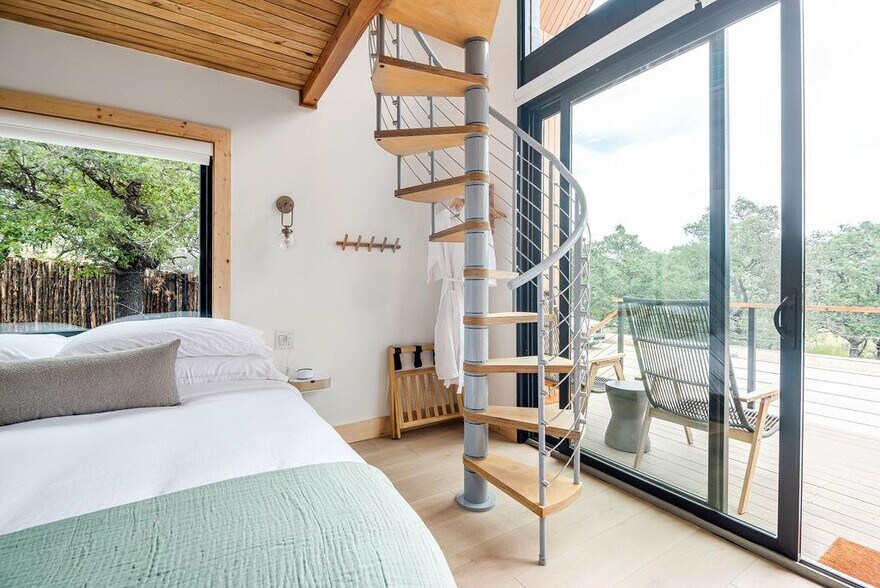 More Photos Of 1956 Loudon Rd, Fredericksburg Hotel For Sale