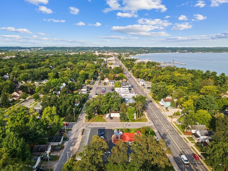 More Photos Of 1010 E Front St, Traverse City Hotel For Sale