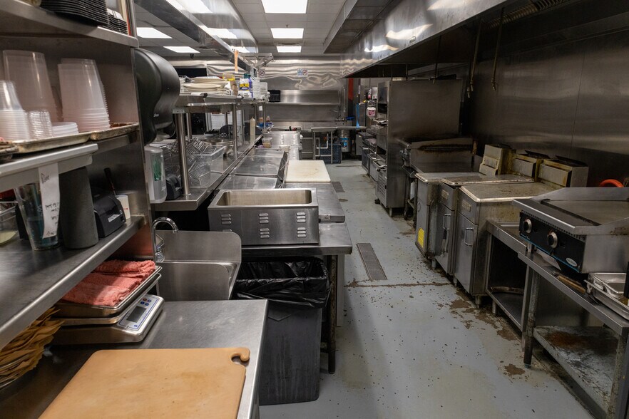 More Photos Of 123 Dj Everett Dr, Cadiz Restaurant For Sale