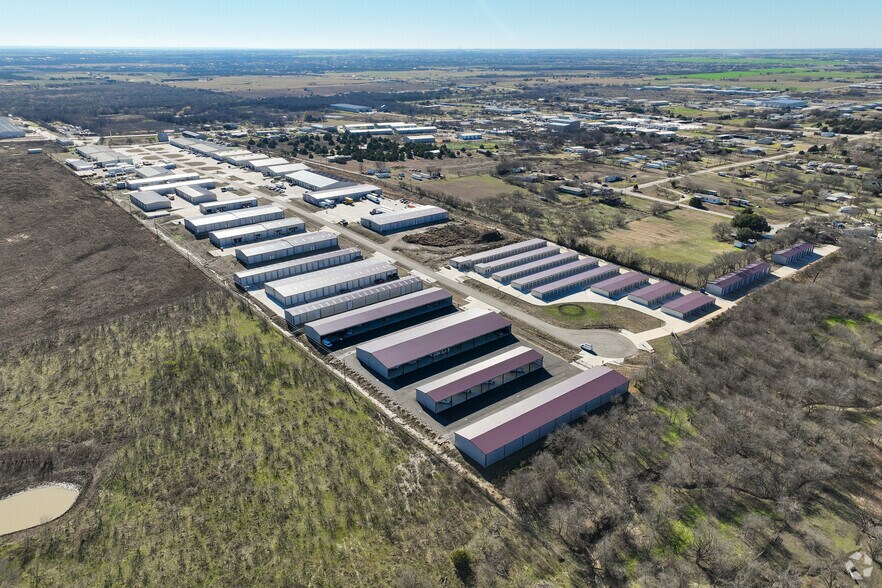 More Photos Of 4580 J D Mouser Pky, Alvarado Unknown For Lease