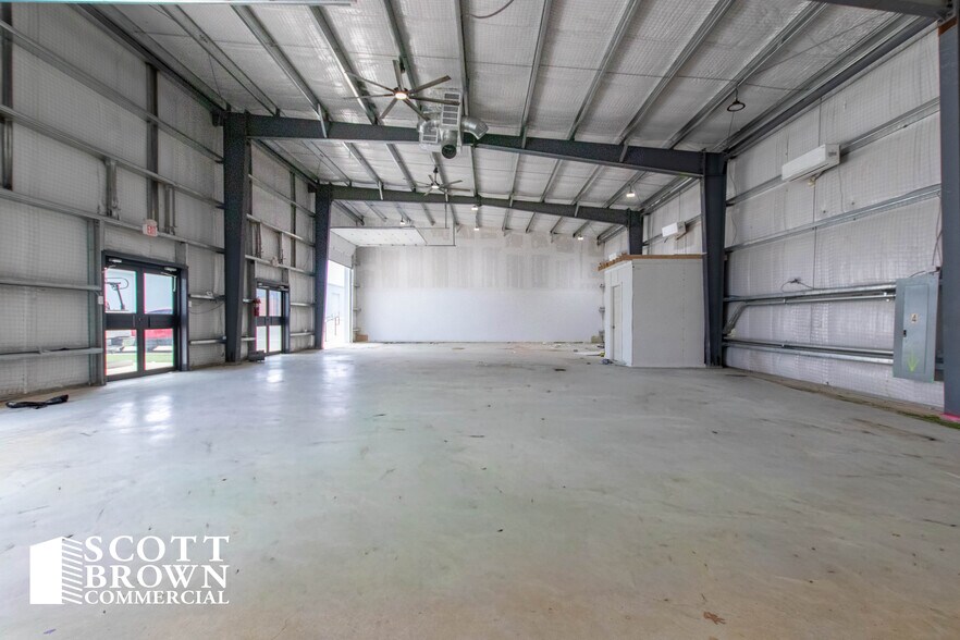 More Photos Of 1651 Hill Ln, Little Elm Unknown For Lease