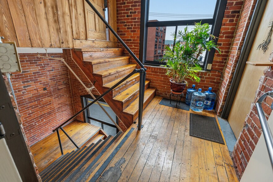 More Photos Of 103 Roxbury St, Keene Office For Sale