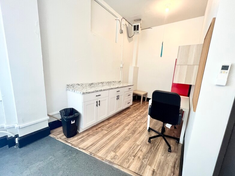 More Photos Of 1539-1541 W Burnside St, Portland Apartments For Sale