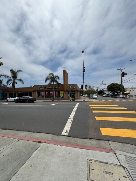 More Photos Of 1434-1444 Garnet Ave, San Diego Storefront For Sale
