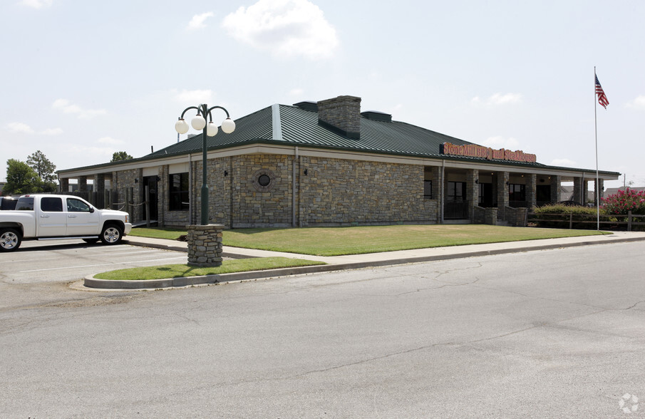 Primary Photo Of 2000 W Reno St, Broken Arrow Restaurant For Sale