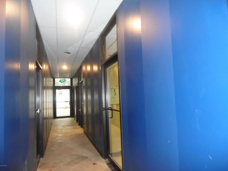 More Photos Of 2545 S 11th St, Niles Storefront Retail Office For Sale