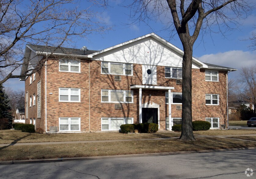More Photos Of 4336 Lindenwood Dr, Matteson Apartments For Sale