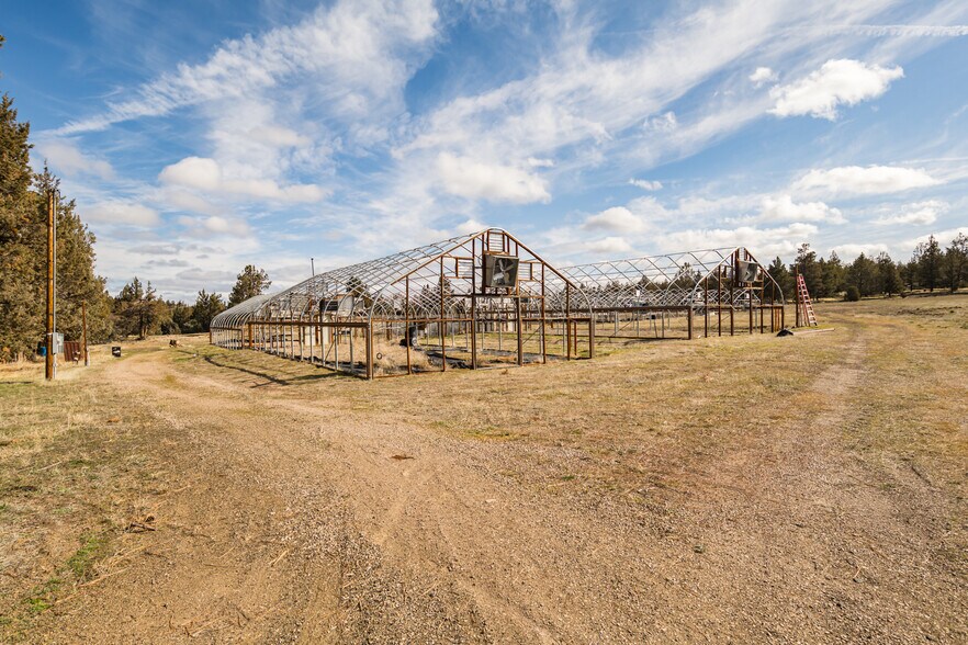 More Photos Of 65320 US 20, Bend Winery Vineyard For Sale