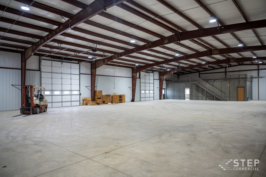 More Photos Of 1422 Cimarron Ct, Greeley Warehouse For Lease