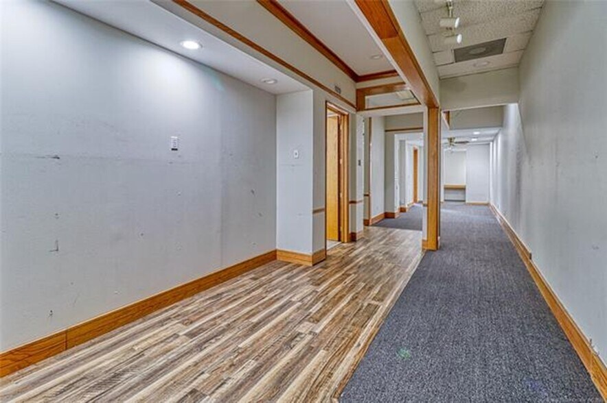 More Photos Of 111-117 S Main St, Eufaula Office For Sale