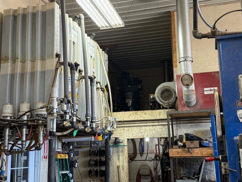 More Photos Of 101 E 4th St, Newell General Retail For Sale