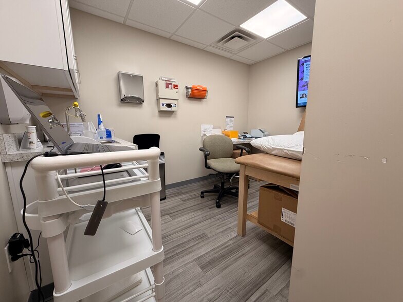 More Photos Of 333 School St, Pawtucket Medical For Sale