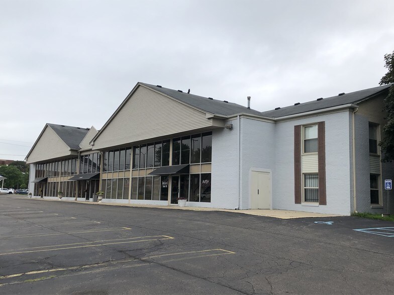 More Photos Of 26561 W 12 Mile Rd, Southfield Office For Lease