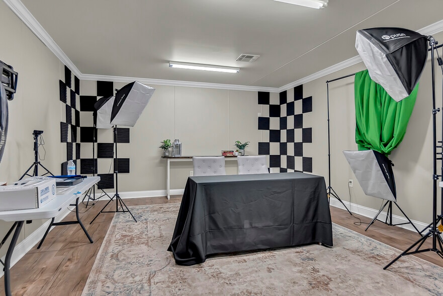 More Photos Of 1501 US Highway 19 S, Leesburg Office For Sale