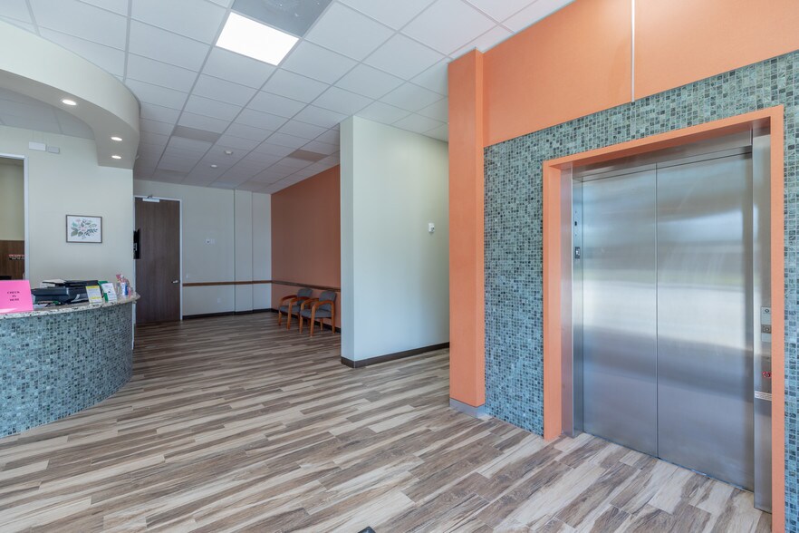 More Photos Of 16422 Stuebner Airline Rd, Spring Medical For Lease