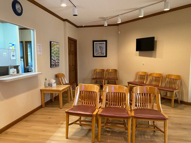 More Photos Of 2665 Fox Pointe Dr, Columbus Medical For Lease