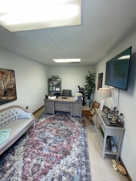 More Photos Of 2550 Five Star Pky, Bessemer Warehouse For Sale