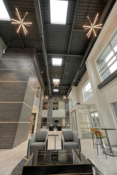 More Photos Of 1255 High St, Wadsworth Medical For Lease