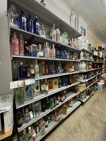 More Photos Of 39 Ridge Rd, Lyndhurst Storefront Retail Residential For Sale