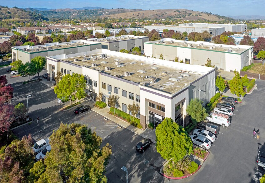 More Photos Of 280-288 Digital Dr, Morgan Hill Light Manufacturing For Sale