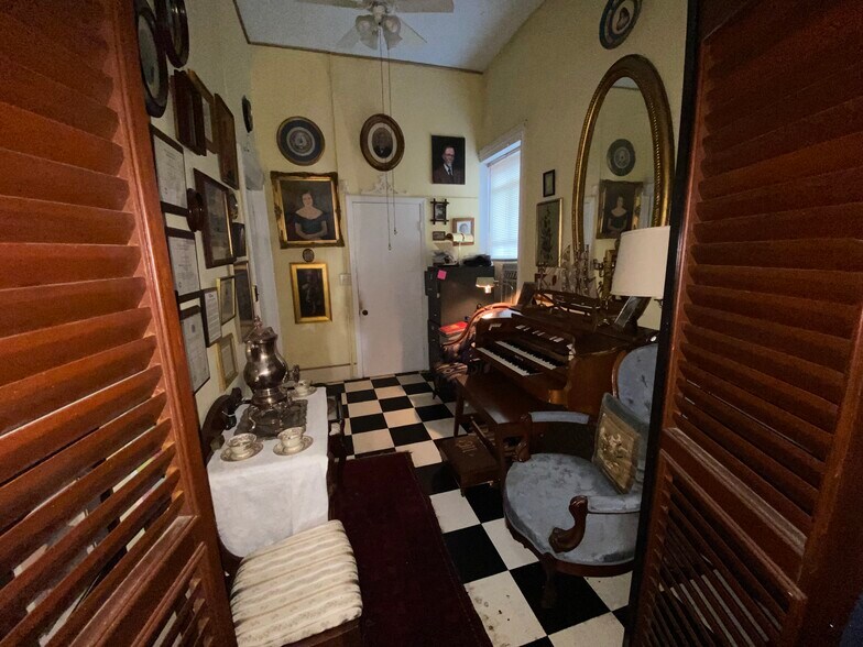 More Photos Of 508 Walker St, Augusta Office Residential For Sale