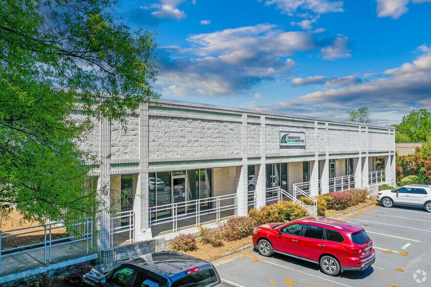 More Photos Of 4400 Stuart Andrew Blvd, Charlotte Light Distribution For Lease