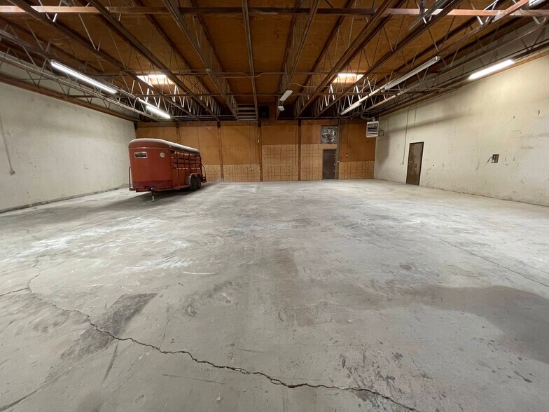 More Photos Of 4466 S 74th Ave, Tulsa Manufacturing For Sale
