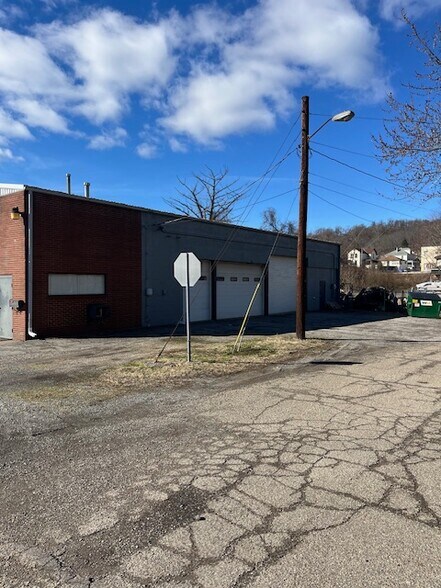 More Photos Of 701 Dan Dee Ln, Brilliant Warehouse For Lease