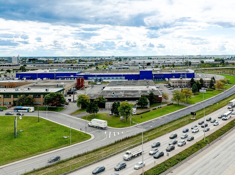 More Photos Of 6434 Rte Transcanadienne, Saint-Laurent Light Distribution For Lease