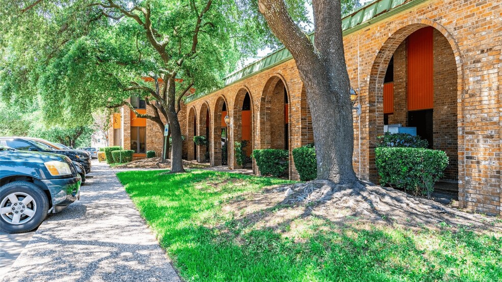More Photos Of 12989 Jupiter Rd, Dallas Medical For Sale