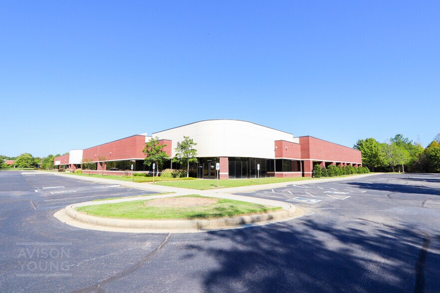 Primary Photo Of 3860 Forest Hill Irene Rd, Memphis Sports And Entertainment For Lease